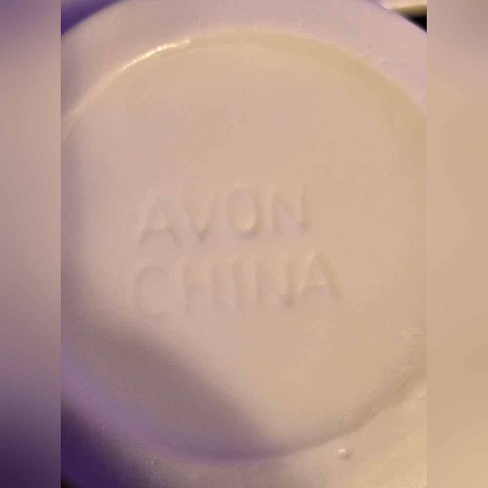 Avon White Vanity Tray Set with Gold Accents - Picture 4 of 4